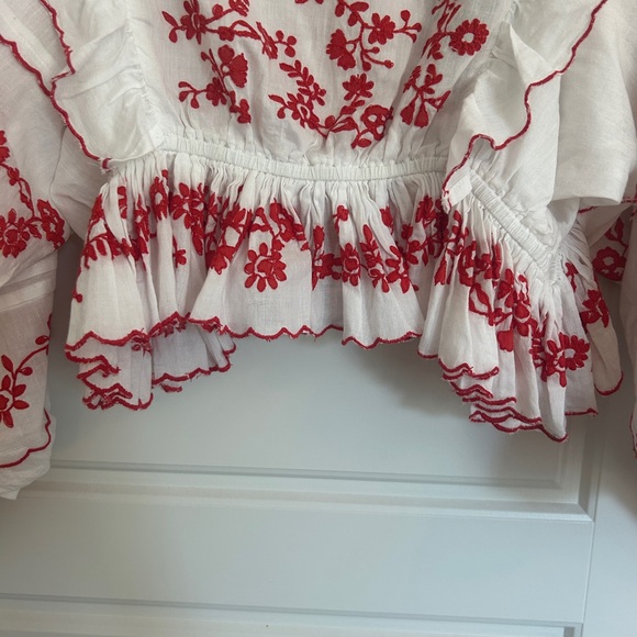 FARM Rio White Blouse with Red Floral Embroidery New With Tags Medium - Picture 6 of 10